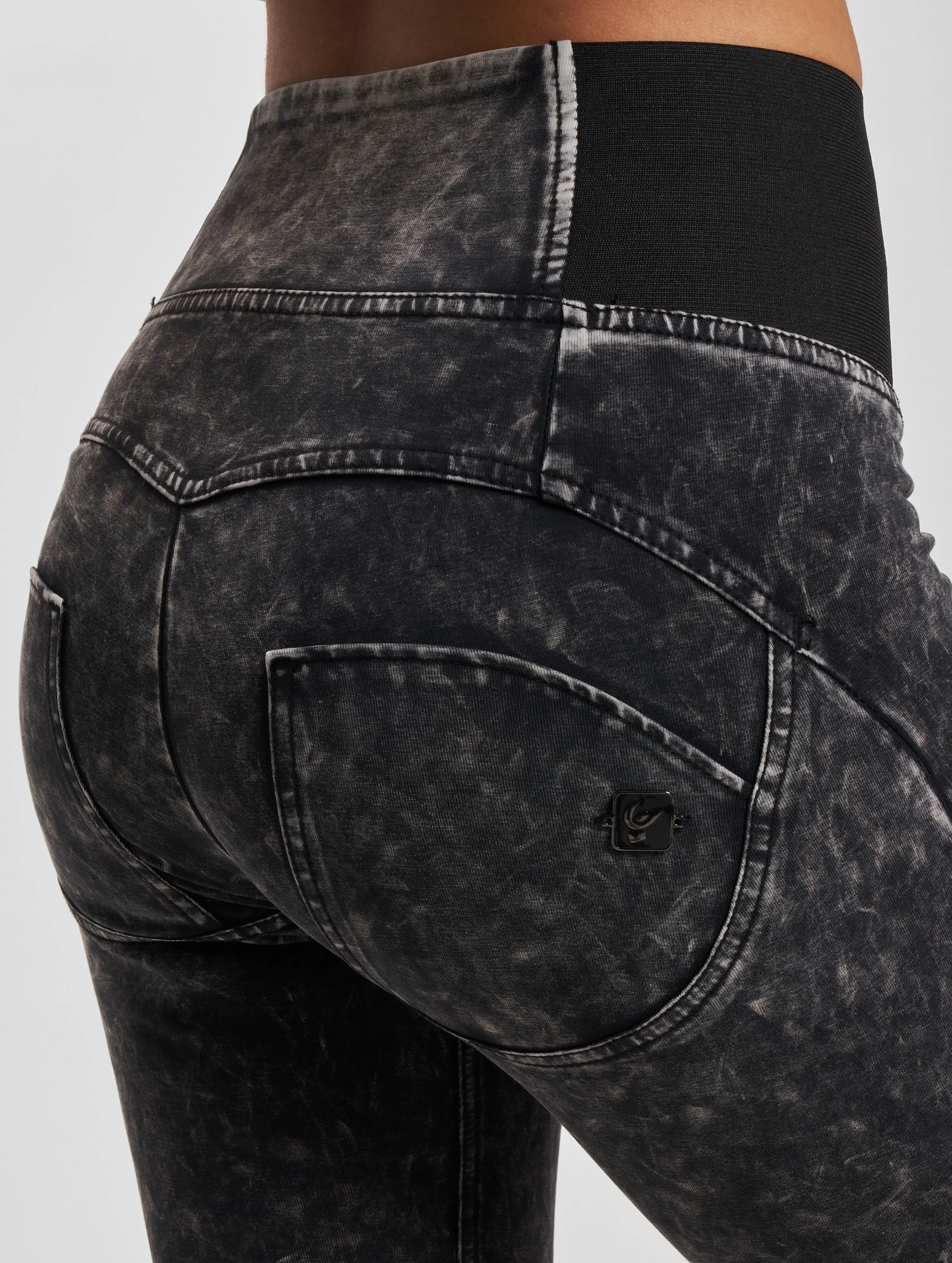 FREDDY FREDDY WR.UP® ELASTISCHER TAILLENBUND PUSHUP HOSE HIGH WAIST SUPER SKINNY